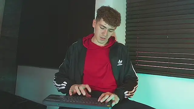 Živý XXX chat Tyler_Mcrey
