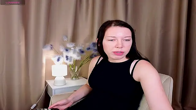 Sandra_Ross Adlı Modelin Canlı XXX Sohbeti