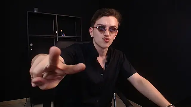 FelixStarkk Chat XXX in diretta