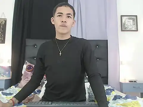Онлайн чат XXX RoySteven