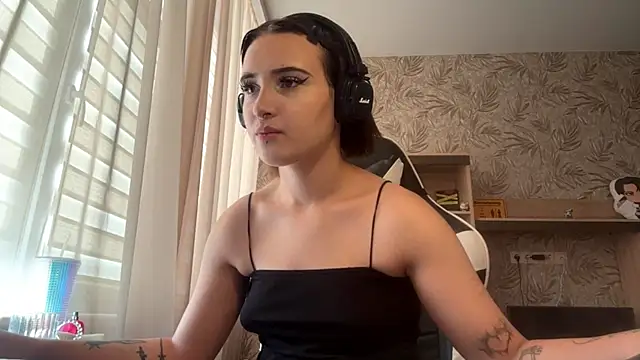 SharikaBabecki's Live XXX Chat