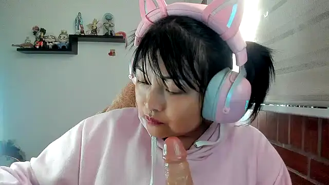 Chat XXX ao vivo de Shaddycute_