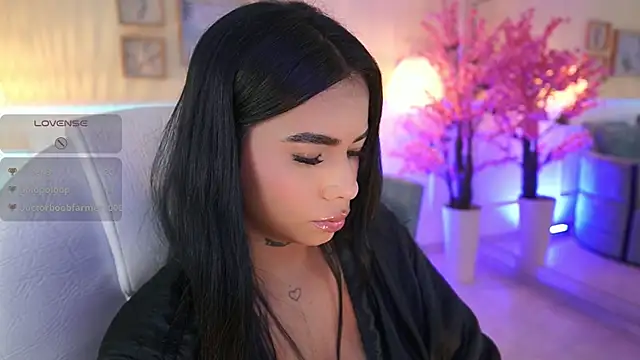 MeganLowell Adlı Modelin Canlı XXX Sohbeti