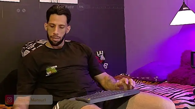 Karim_mansur Adlı Modelin Canlı XXX Sohbeti