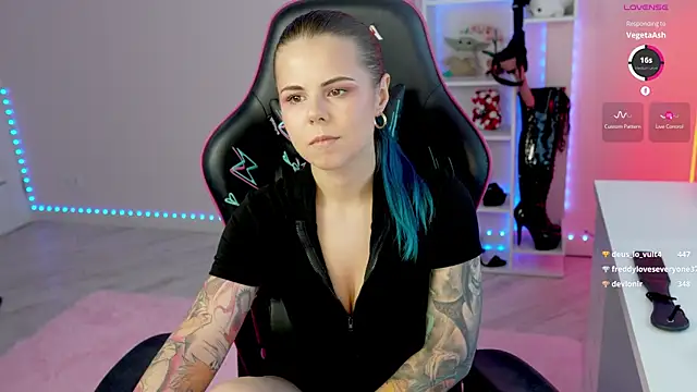 QueenAliceX Live XXX Chat