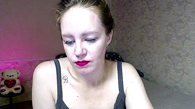 دردشة Fern_Lust الجنسية المباشرة