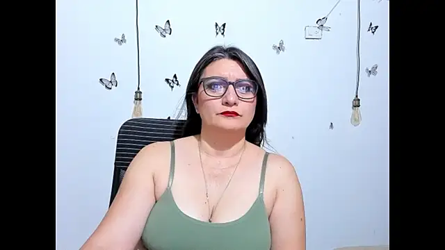 دردشة Amie_Adams82_ الجنسية المباشرة