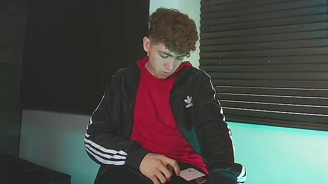 Tyler_Mcrey – Naživo XXX chat