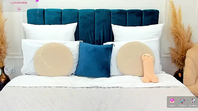 VirginOllyn Live XXX chat