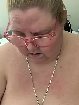 Chat XXX en directo de TheMotherPearl