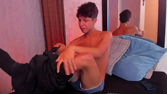 Ethan_qop Chat XXX in diretta