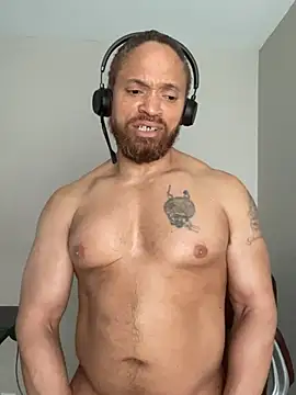 Fathero1time XXX чат на живо