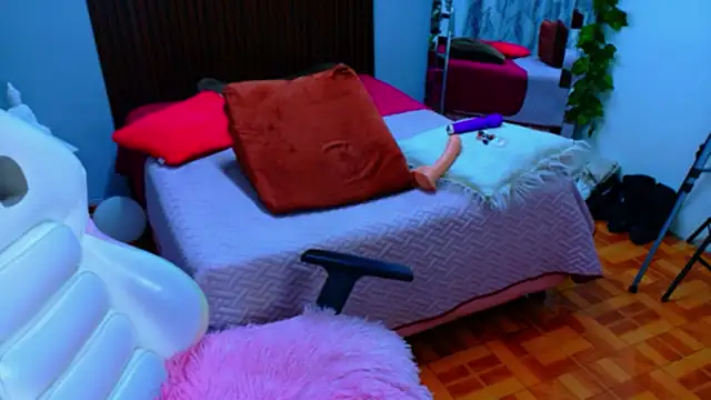 kataleya03 Adlı Modelin Canlı XXX Sohbeti