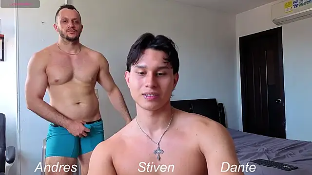 TeddyBear_07's Live XXX Chat