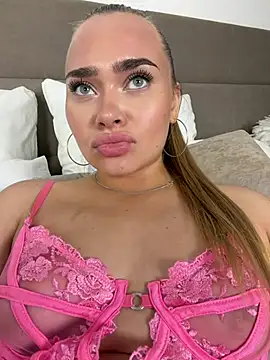 Chat +18 de MonicaWestt ao vivo