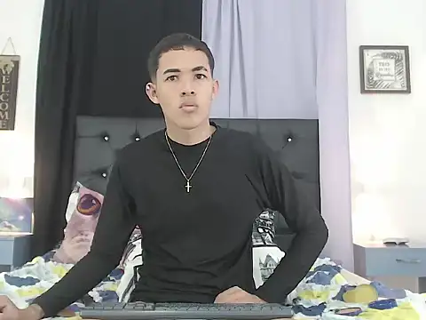 RoySteven live XXX chat