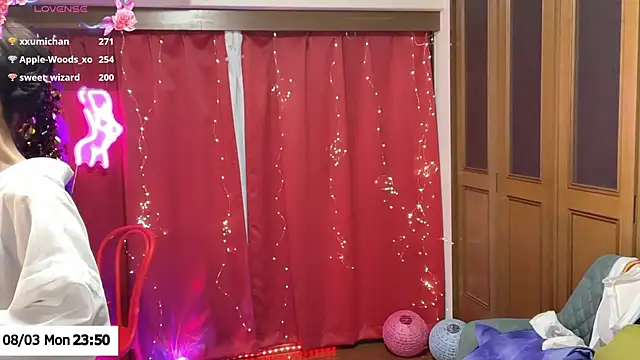 Chat +18 de ERIKA-JP-168130 ao vivo