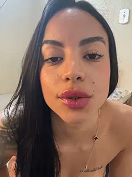 Chat +18 de Morenaviip ao vivo
