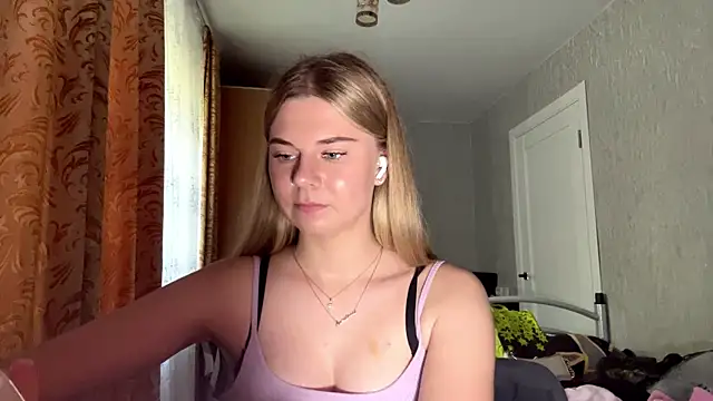 HoneysPiee – Naživo XXX chat