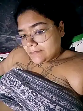 Chat XXX en directo de DarkReed_