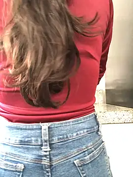 DulceMya Adlı Modelin Canlı XXX Sohbeti