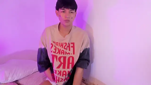 Aleaurarashii 现场XXX聊天