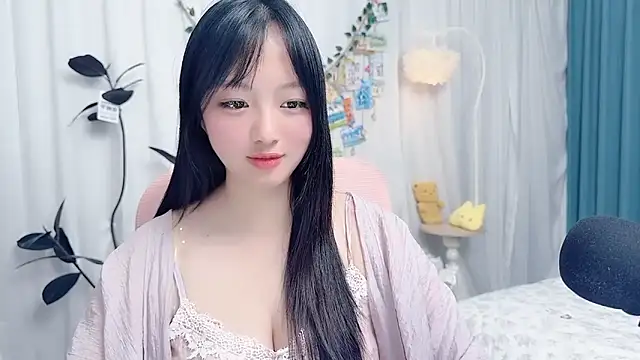 Winnie666999 现场XXX聊天