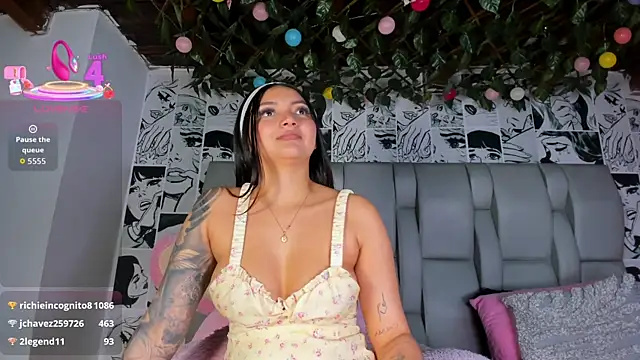 LucyRosse Chat XXX live