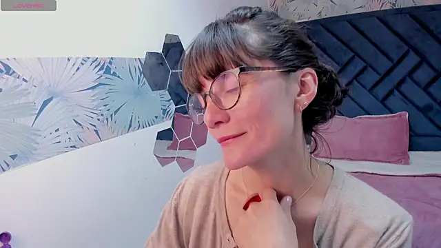 Valery_More__'s Live XXX Chat