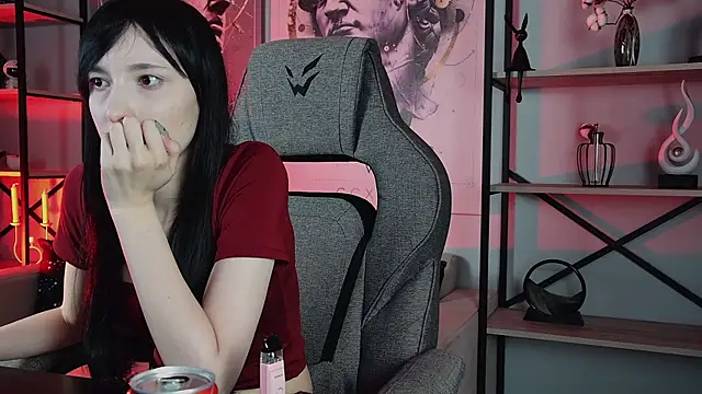 SeraphineSparda's Live XXX Chat
