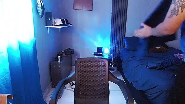 دردشة Mr_yisuzz الجنسية المباشرة