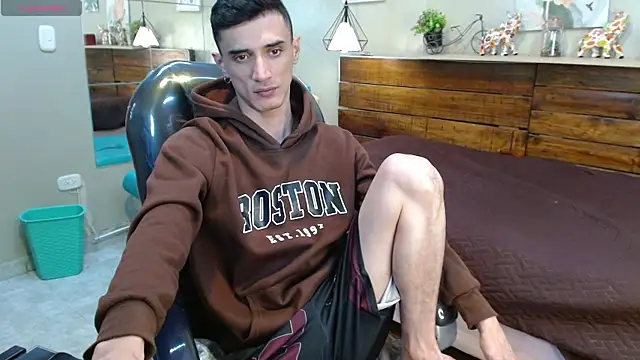 FelipeFriendly Live XXX Chat