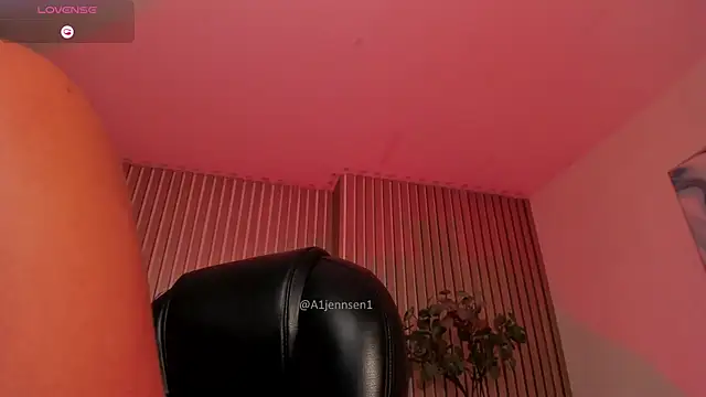 Czat XXX na żywo – AllyJensen
