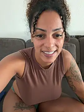 SweetPetiteNoir Live XXX Chat
