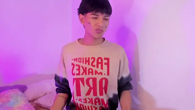 Aleaurarashii XXX чат на живо