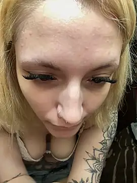 zalkyavril Chat XXX live
