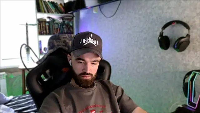 Chatroom XXX en direct de _Serious_Man