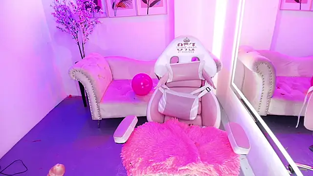 Živý XXX chat Maddie_T18