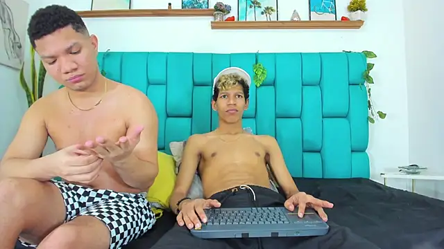 AverageDirtyBoys – Naživo XXX chat