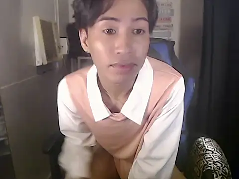 Czat XXX na żywo – Ryu_23