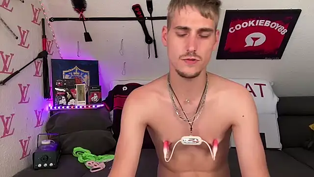 Cookieboy88 Live XXX-Chat