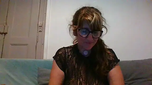Cristy49 XXX чат на живо