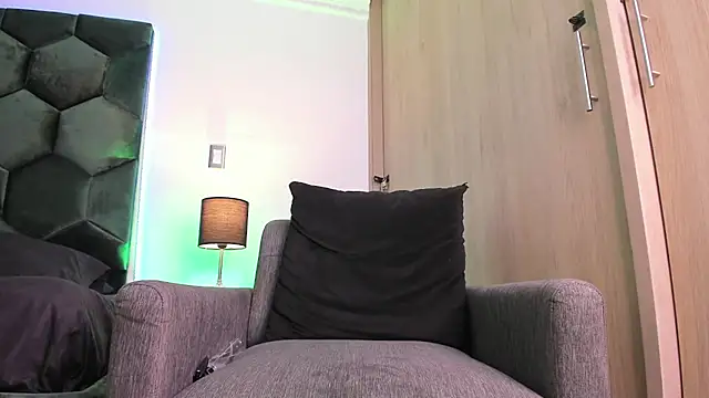 XXX chat uživo modela AllexJacob