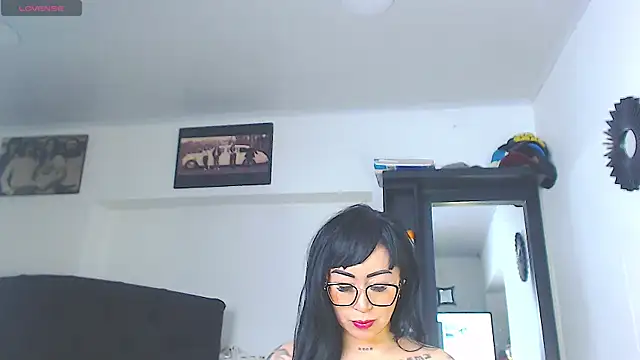 دردشة Vicky_hotmilf الجنسية المباشرة