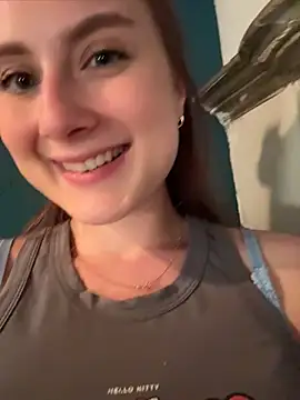 XXX chat uživo modela Dina_Tease