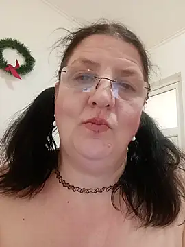 RidemerafSuzana Chat XXX in diretta