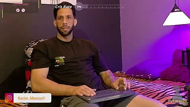 Chat +18 de Karim_mansur ao vivo