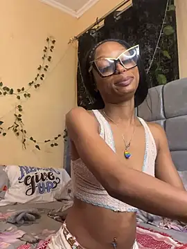 YourWetDream02's Live XXX Chat