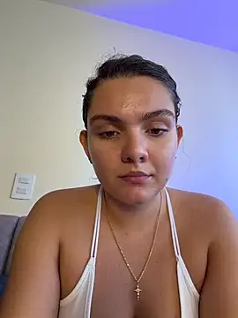 Eva_stark10 Adlı Modelin Canlı XXX Sohbeti
