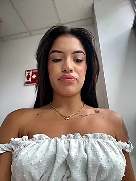 MystiqueXXX's Live XXX Chat